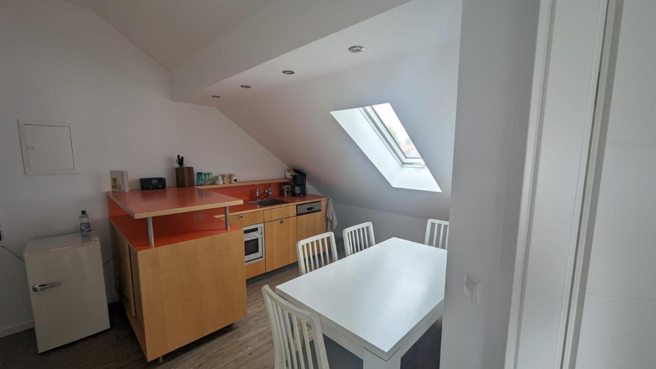 Helle Wohnung Mit Zwei Schlafzimmern Eching  外观 照片