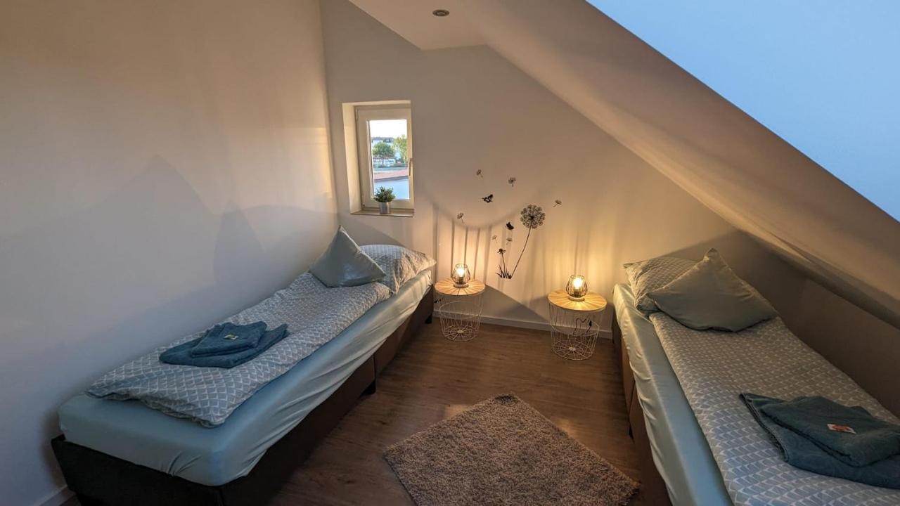 Helle Wohnung Mit Zwei Schlafzimmern Eching  外观 照片
