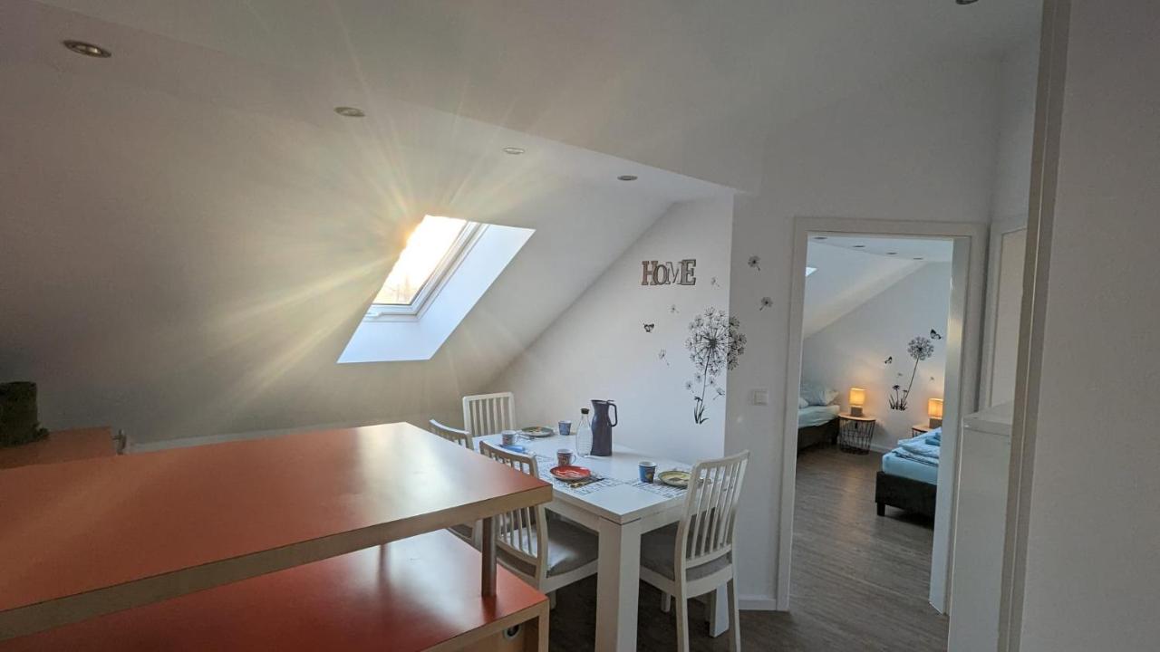 Helle Wohnung Mit Zwei Schlafzimmern Eching  外观 照片